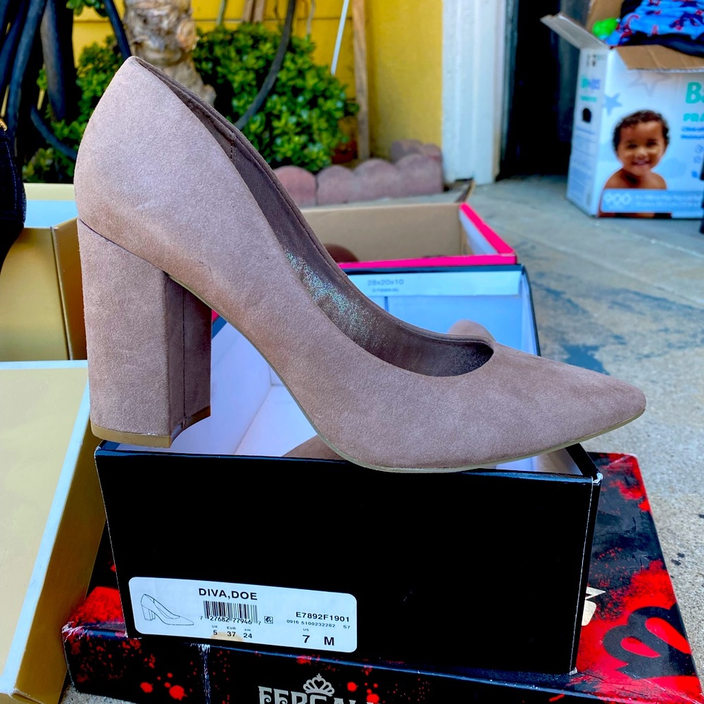 Fergalicious tan suede pumps size 7